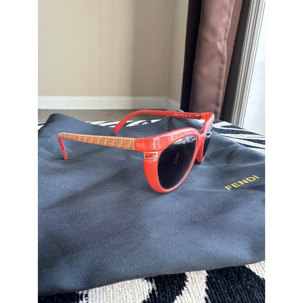 Fendi burnt orange cat eye sunglasses, comes with dust bag